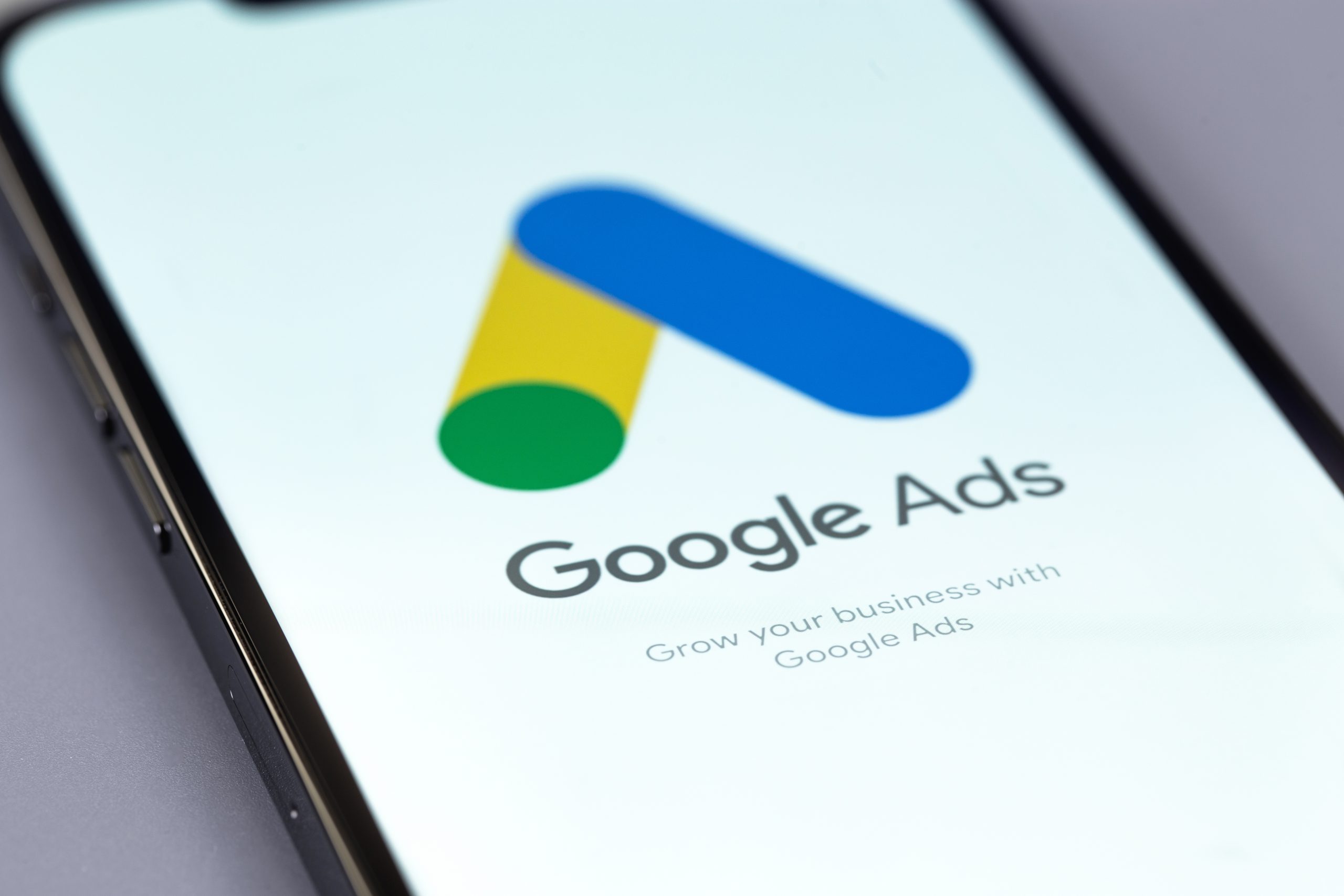 Google-Ads-Introduces-Brand-Report-for-Smarter-Insights-scaled